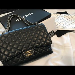 Authentic Chanel classic jumbo caviar